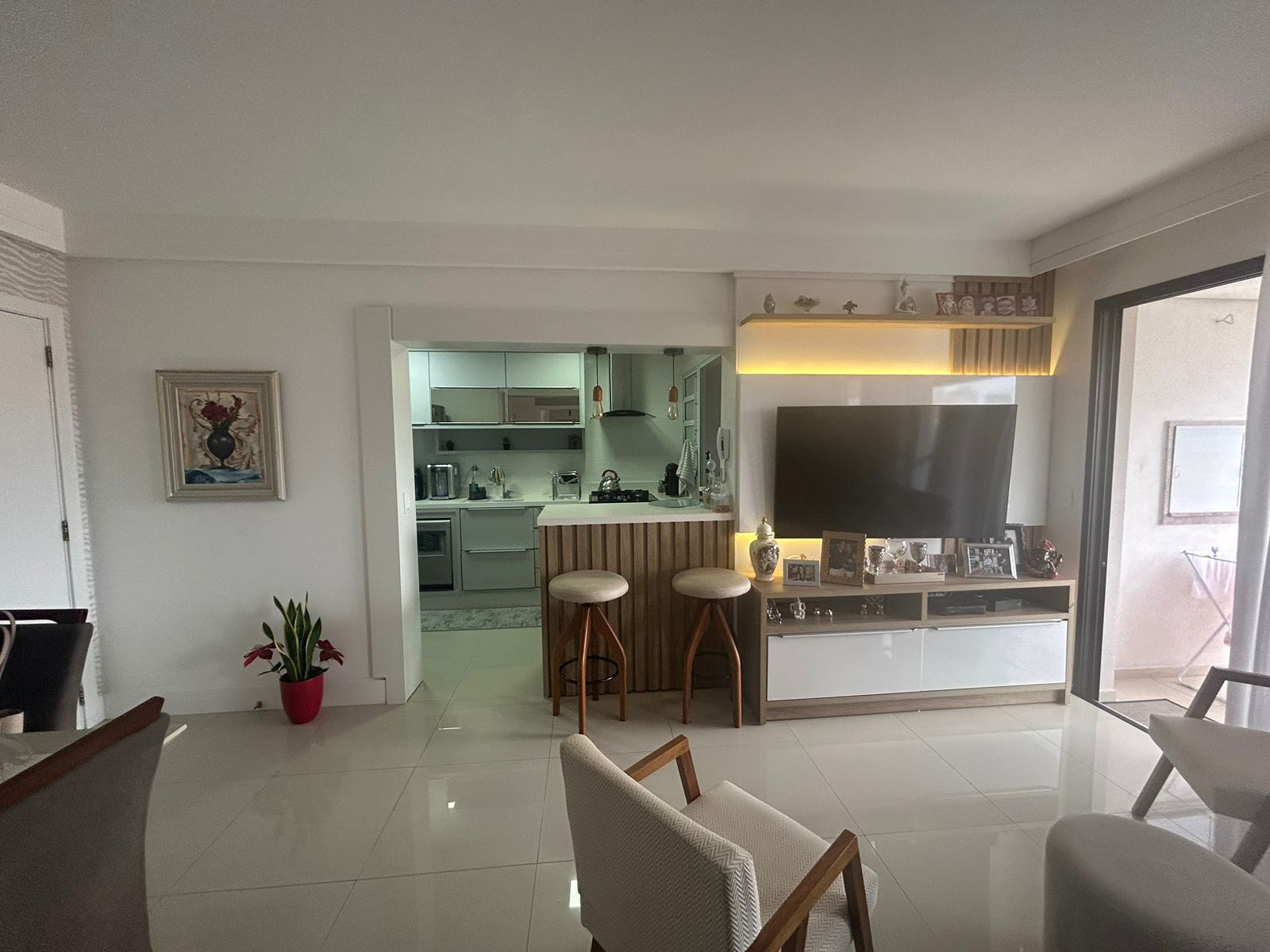 APARTAMENTO 3 DORMITÓRIOS SENDO 1 SUÍTE - BALNEÁRIO DO ESTREITO - FLORIANOPOLIS