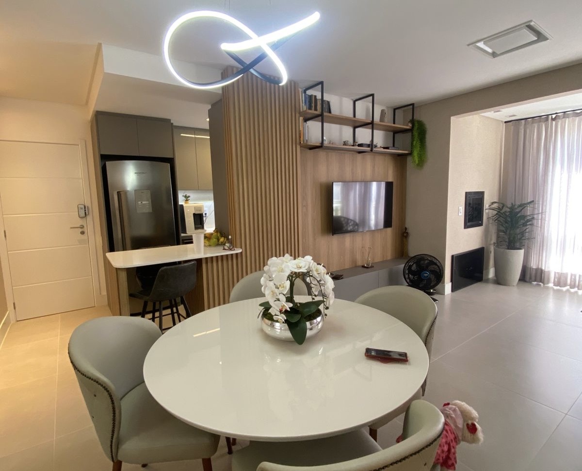 APARTAMENTO D/GARDEN 2 SUÍTES - SEMIMOBILIADO - CÓRREGO GRANDE - FLORIANÓPOLIS