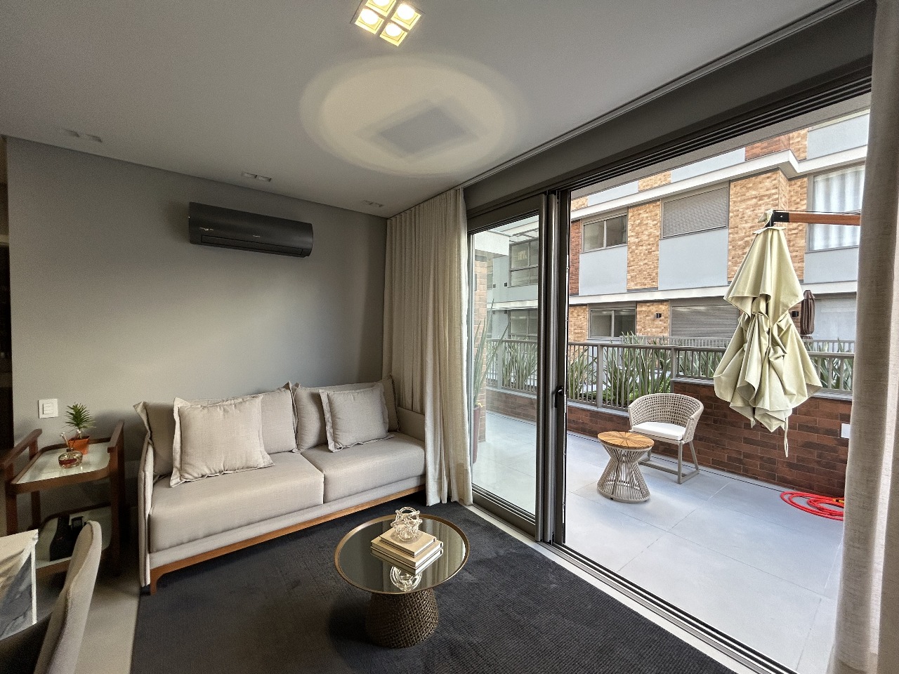 D/NEX 308 - APARTAMENTO UM DORMITÓRIO GARDEN - ESTREITO - FLORIANÓPOLIS
