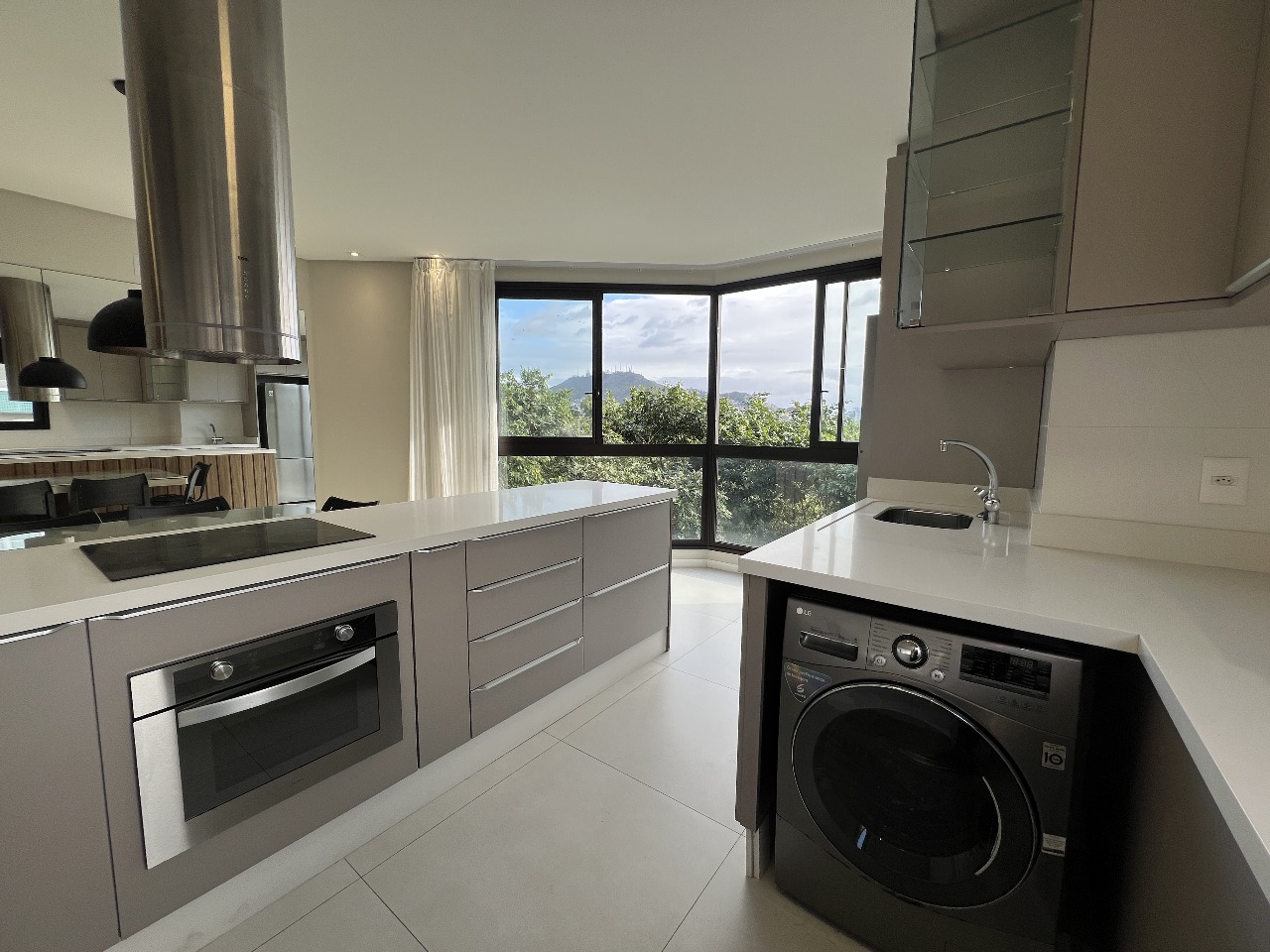 APARTAMENTO MOBILIADO 2 SUÍTES - JOÃO PAULO - FLORIANÓPOLIS