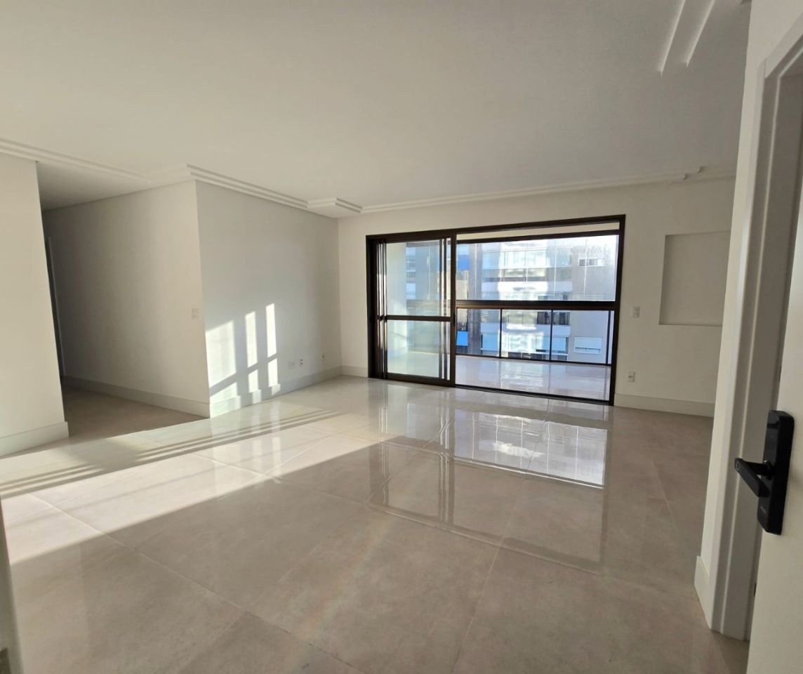 APARTAMENTO 3 DORMITÓRIOS SUÍTES - KOBRASOL - SÃO JOSÉ — foto 1