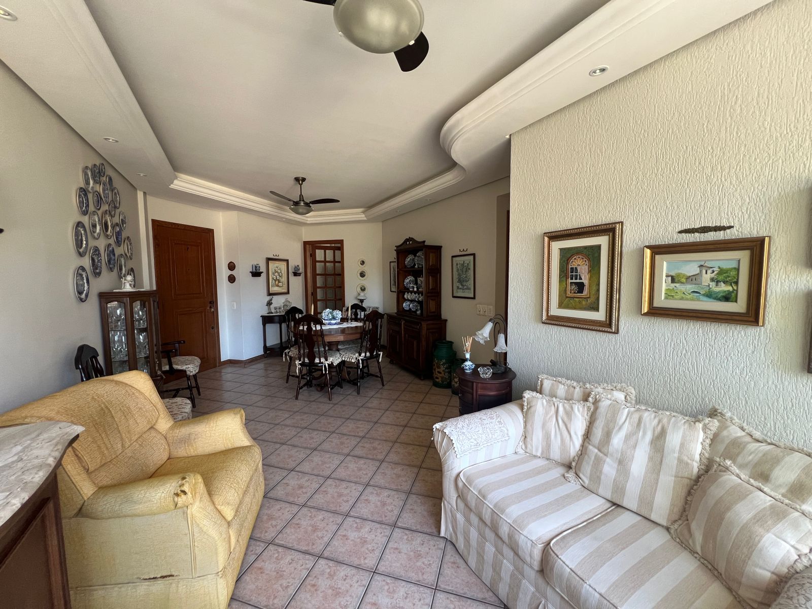 APARTAMENTO 3 DORMITÓRIOS - COQUEIROS - FLORIANÓPOLIS