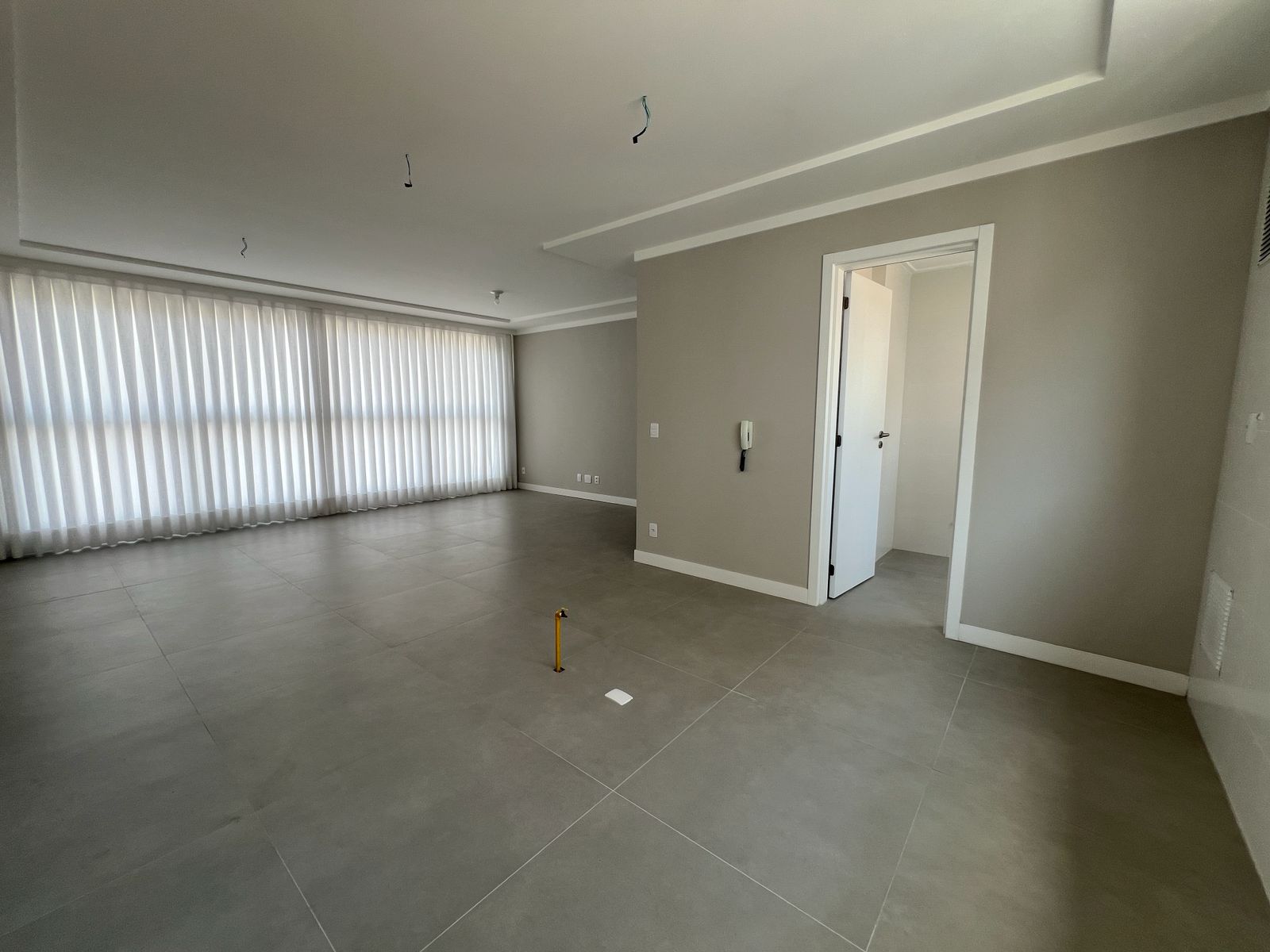 APARTAMENTO 3 SUÍTES - CENTRO - FLORIANÓPOLIS