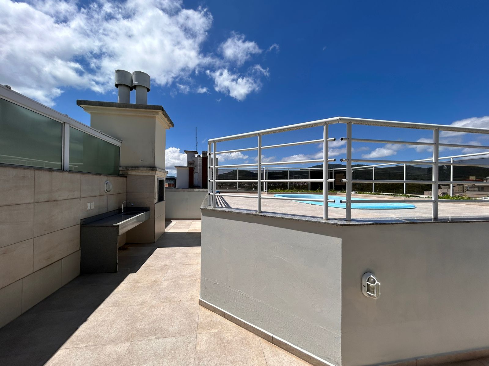 APARTAMENTO COBERTURA 4 DORMITÓRIOS - PISCINA PRIVATIVA - CÓRREGO GRANDE - FLORIANÓPOLIS