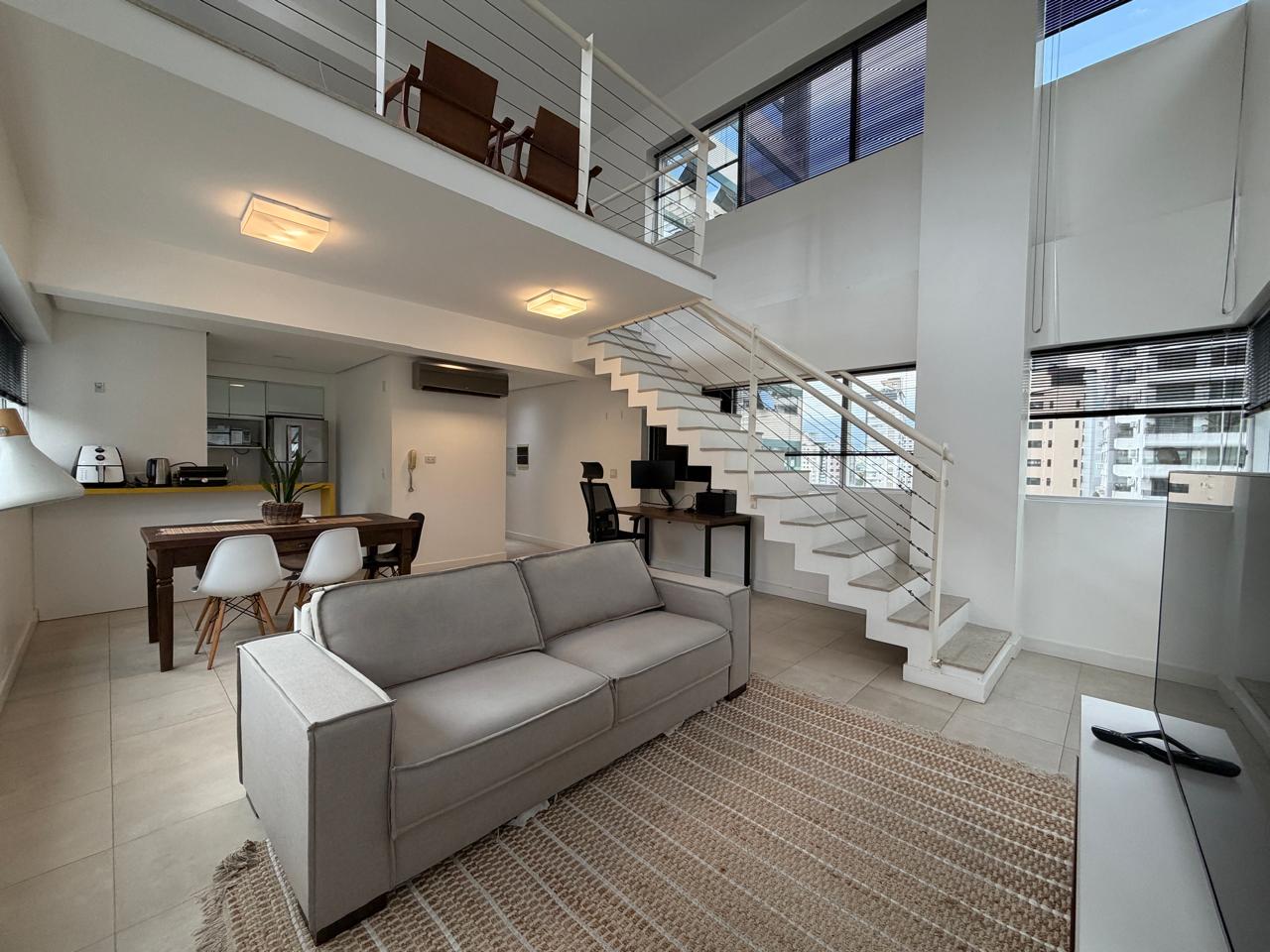 LOFT DUPLEX - CENTRO - FLORIANÓPOLIS