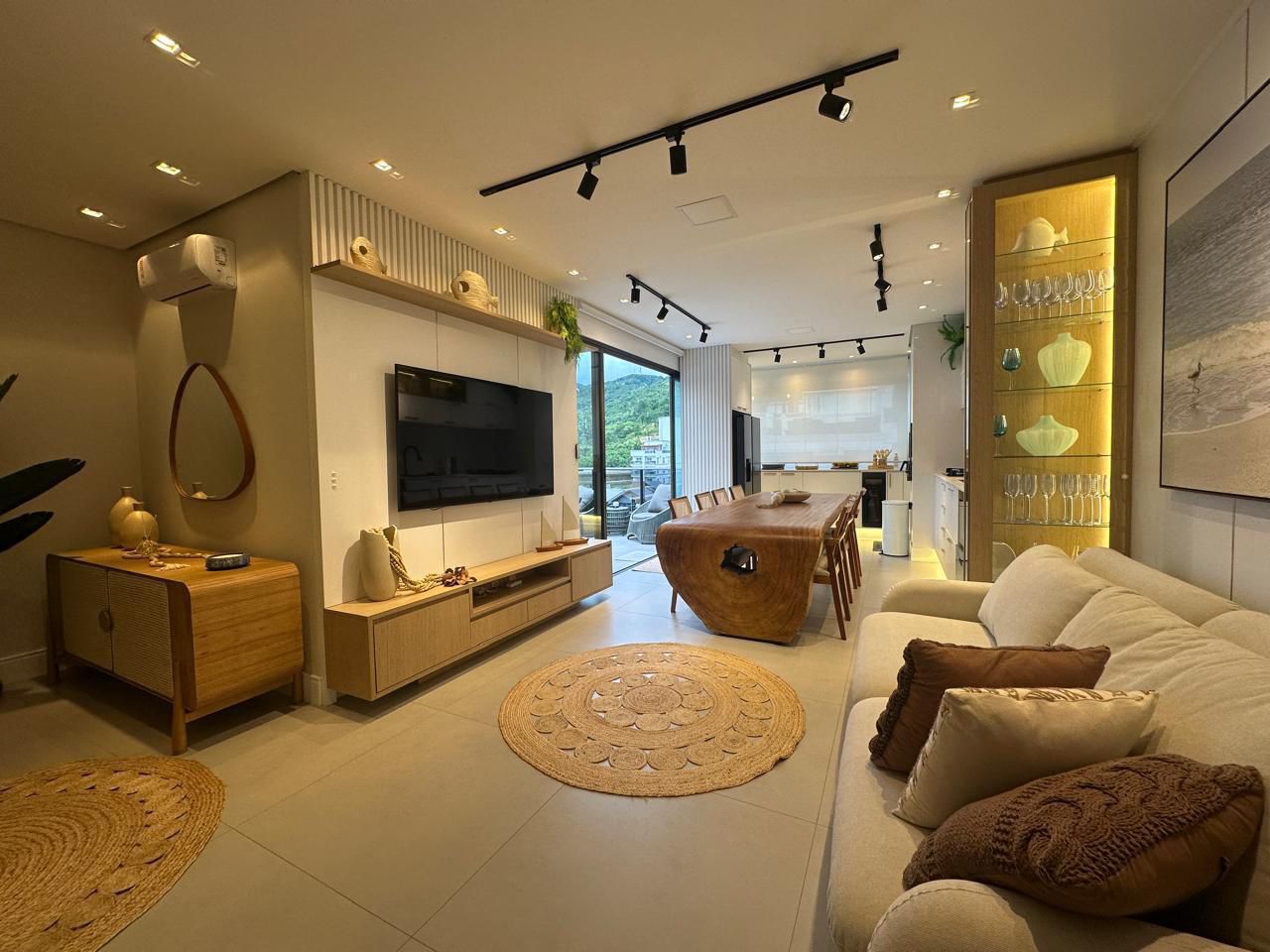 APARTAMENTO COBERTURA - 4 DORMITÓRIOS SENDO 2 SUÍTES - PALMAS - GOVERNADOR CELSO RAMOS