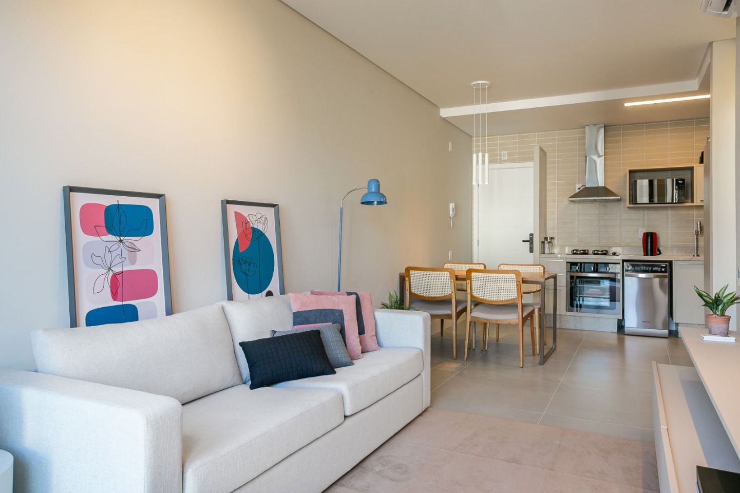 APARTAMENTO 1 DORMITÓRIO MOBILIADO - D/SPOT - CÓRREGO GRANDE - FLORIANÓPOLIS — foto 1