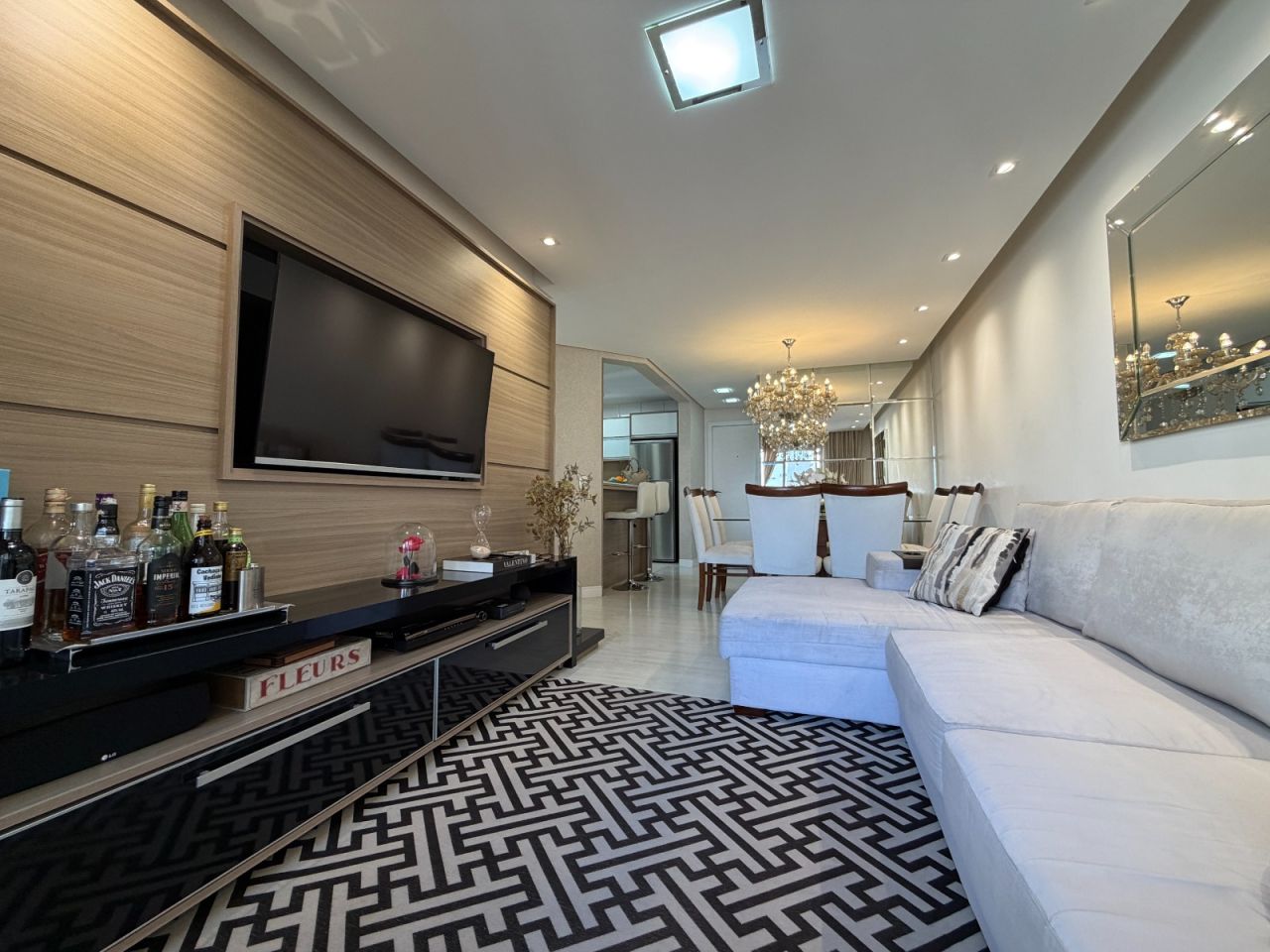 APARTAMENTO MOBILIADO 3 DORMITÓRIOS - KOBRASOL - SÃO JOSÉ — foto 1