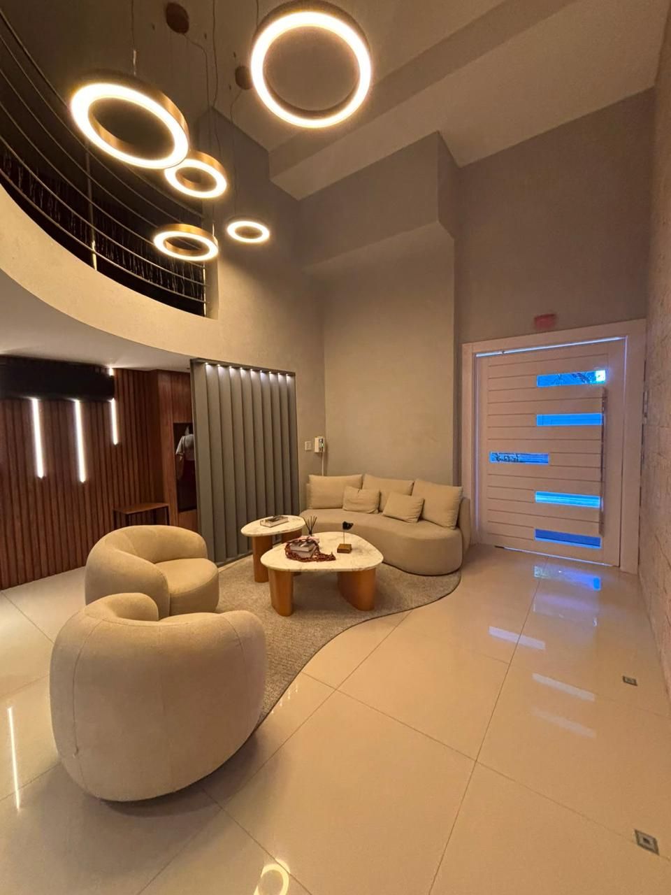 APARTAMENTO 4 DORMITÓRIOS  - CONDOMÍNIO MARINA PALACE - BALNEÁRIO CAMBORIÚ — foto 1